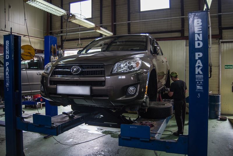 Ремонт ходовой части автомобиля - замена деталей подвески во Владивостоке